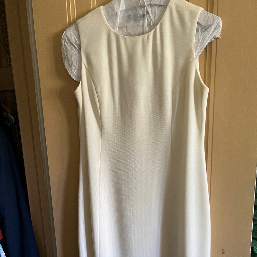 Designer Dress Elegant Ivory Sleeveless